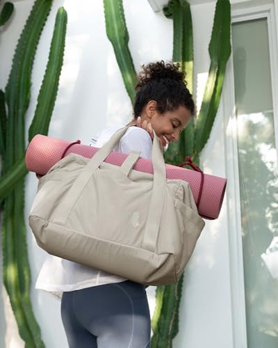 BAGSMART BAGSMART Gym Bag for Women, Carry on Weekender Overnight Bag, Travel Duffel Bags with Trolley Sleeve, Personal Item Travel Bag Tote Bag Workout Dance Bag, Beige-34L