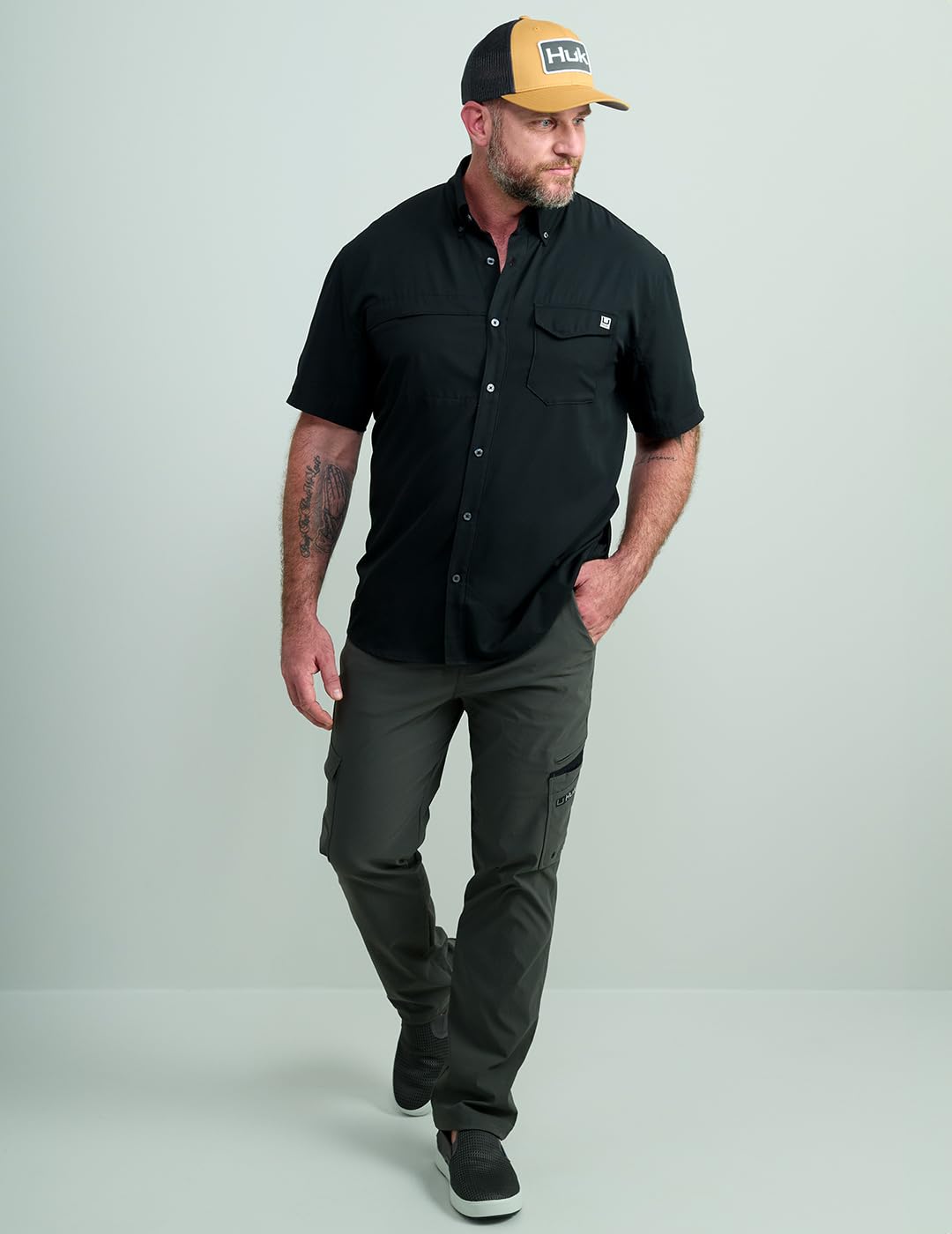 HUK Standard Tide Point Solid Short Sleeve Shirt, Button Down for Men, Black, X-Large