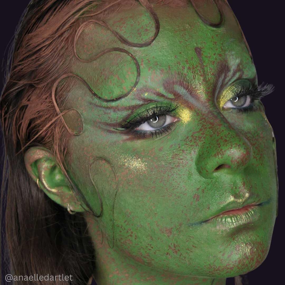 Mehron Makeup Liquid Makeup | Face Paint and Body Paint Perfect for Halloween, Cosplay I Air Brush Compatible Body Paint (1 oz) (GREEN)