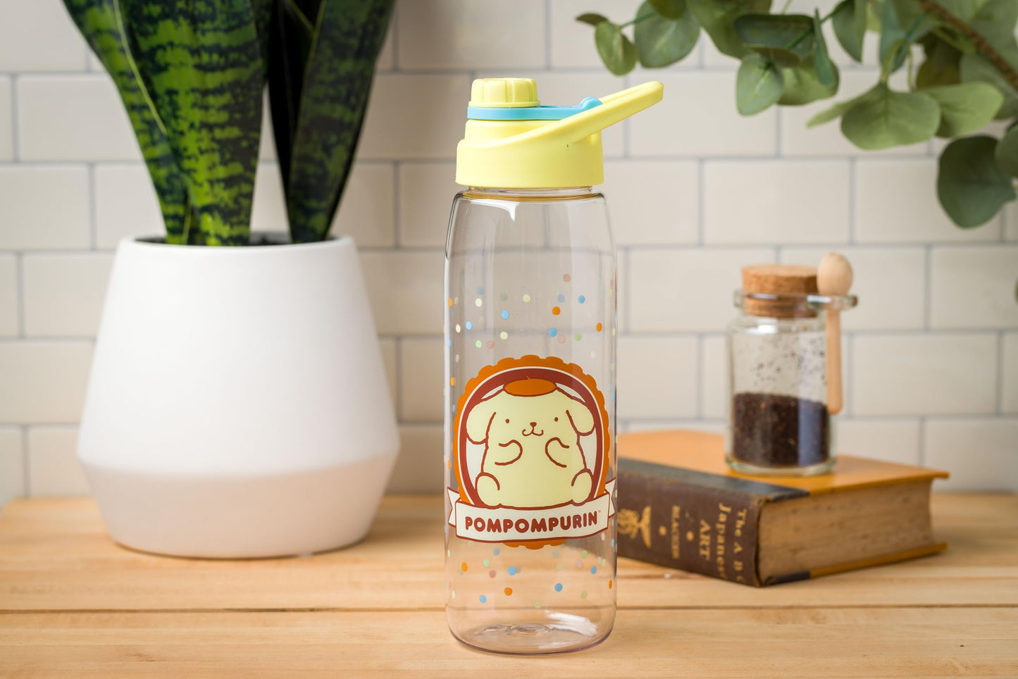 Silver Buffalo Sanrio Hello Kitty and Friends Pompompurin Dots Water Bottle with Screw Lid, 28 Ounces, Sanrio Pompompurin, 28oz
