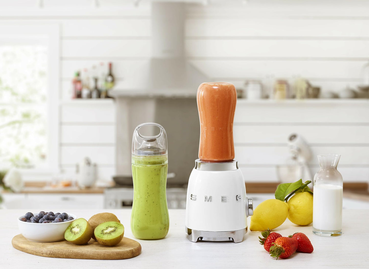 SMEG PBF01WHEU Personal blender, Plastic