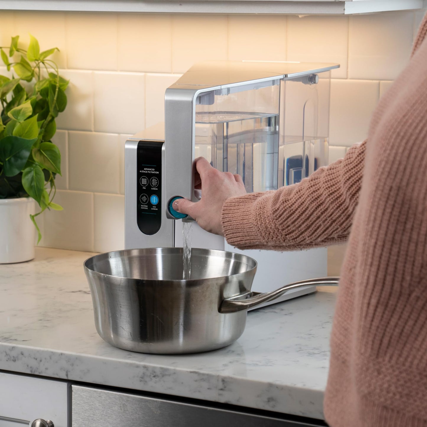 AquaTru Classic Countertop Water Filtration Purification System for PFAS & Other Contaminants with Exclusive Ultra Reverse Osmosis Technology (No Installation Required) | BPA Free (AquaTru Classic)