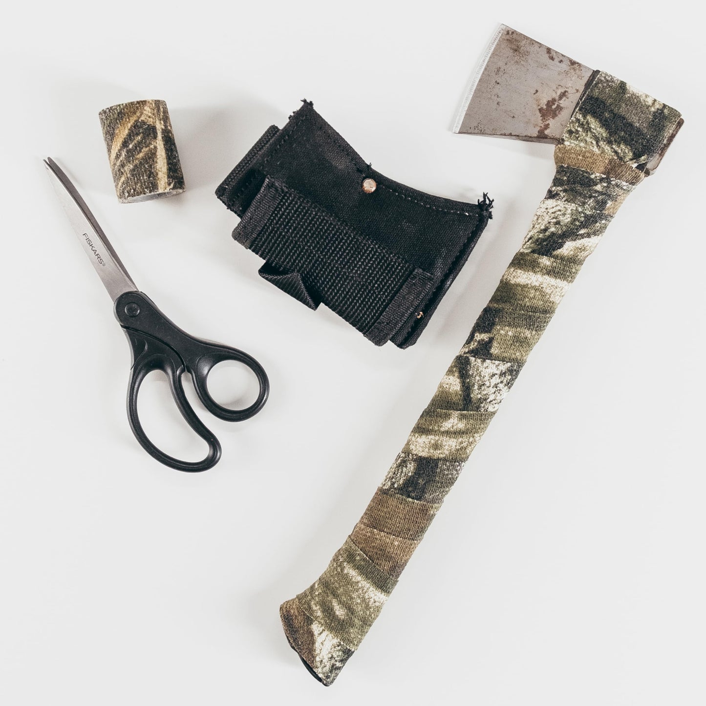 GEAR AID Camo Form Self-Cling and Reusable Camouflage Wrap, Snow, 2” x 144” Roll