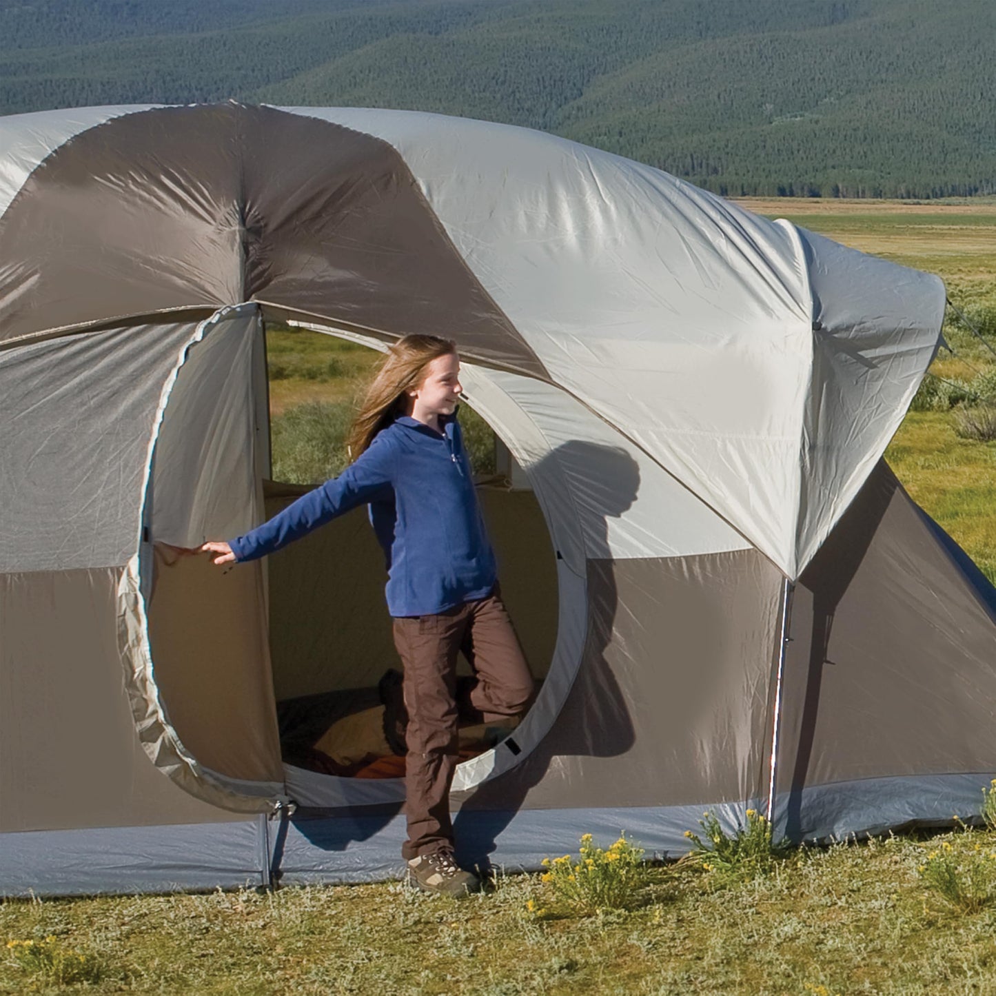 Coleman 6-Person WeatherMaster Camping Tent with Screened Porch, Weatherproof Tent with Screen Room, Rainfly & Carry Bag Included