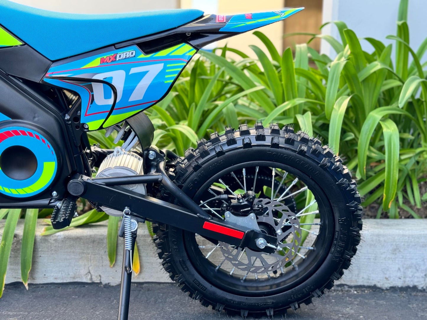 BELMONTE BIKES Blue Venom 1600W PRO 48V Electric Dirt Bike Lithium Battery 48V Speed Governor (Blue)