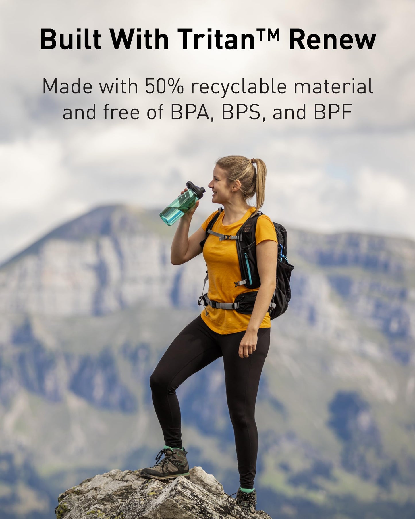 CamelBak Chute Mag BPA Free Water Bottle with Tritan Renew - Magnetic Cap Stows While Drinking, 25oz, True Blue