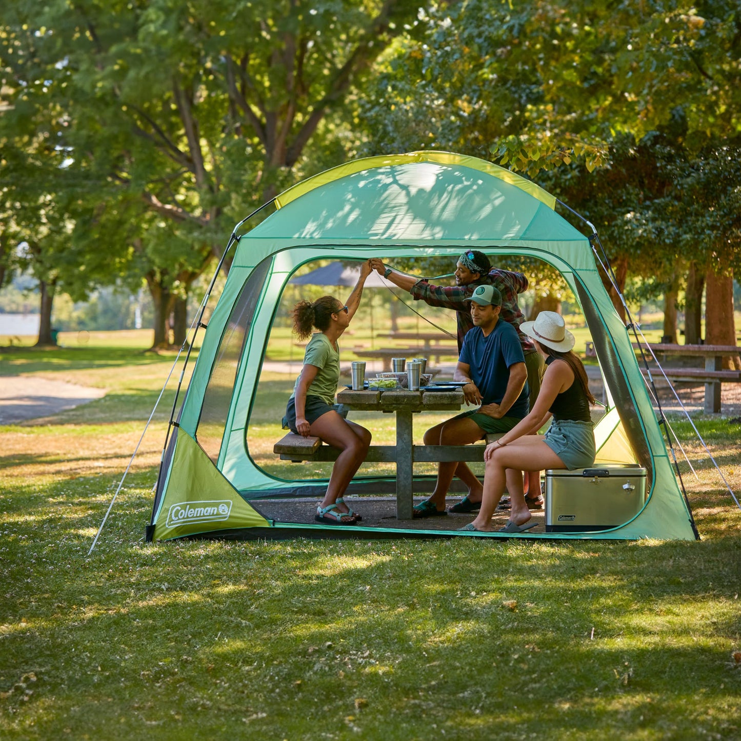 Coleman Skyshade Screened Shelter with Easy Setup, Lightweight Picnic Screen Room for Bug-Free Lounging, Made of PFAS-Free Materials