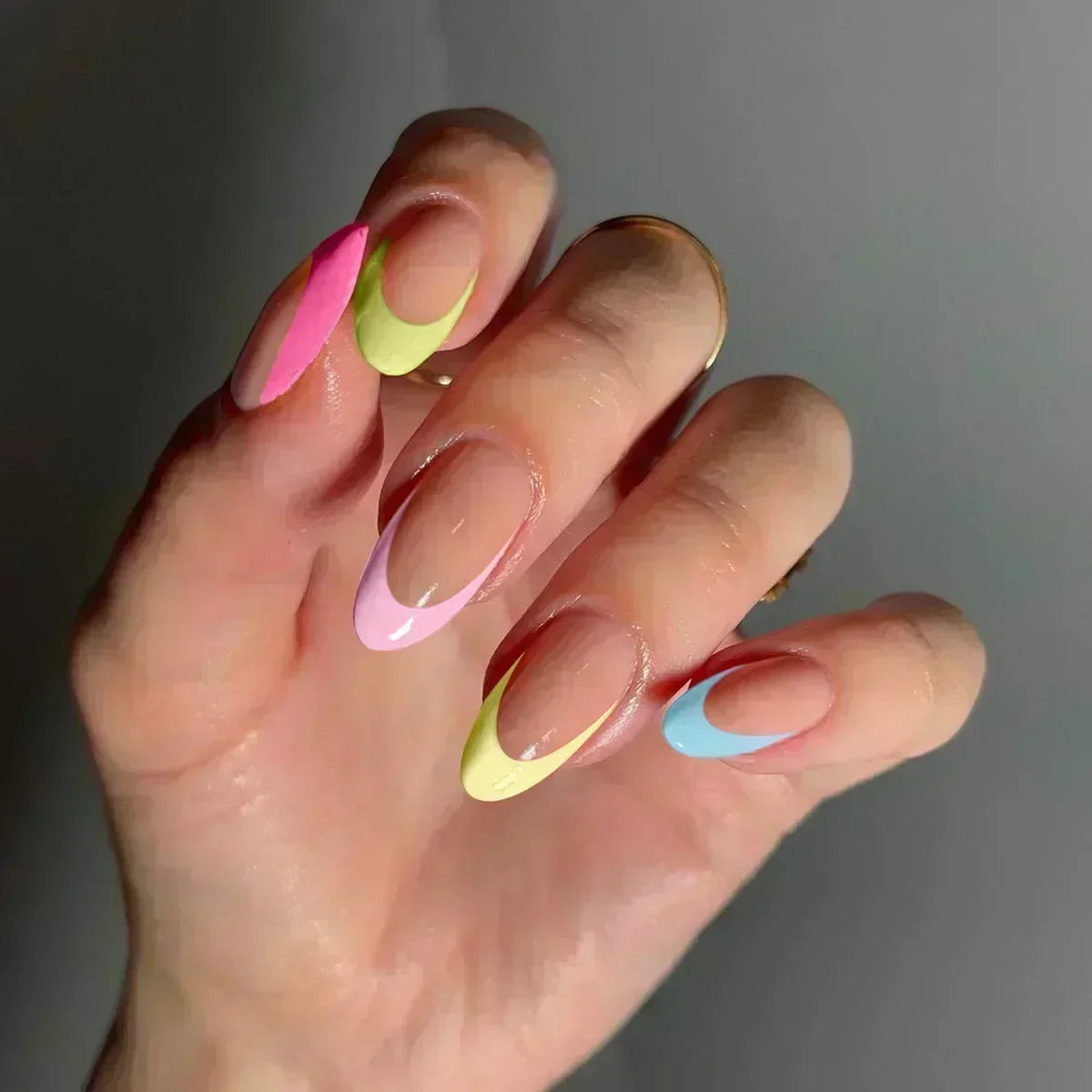 24pcs Short Almond Fake Nails