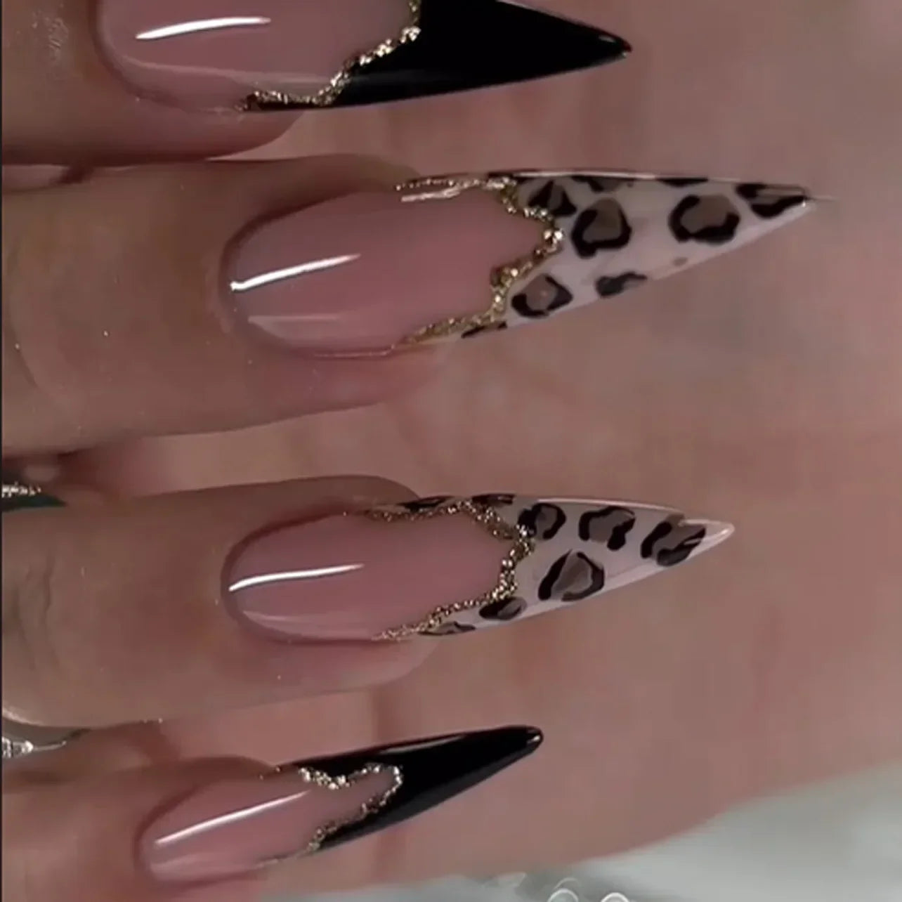 24pcs Short Almond Fake Nails