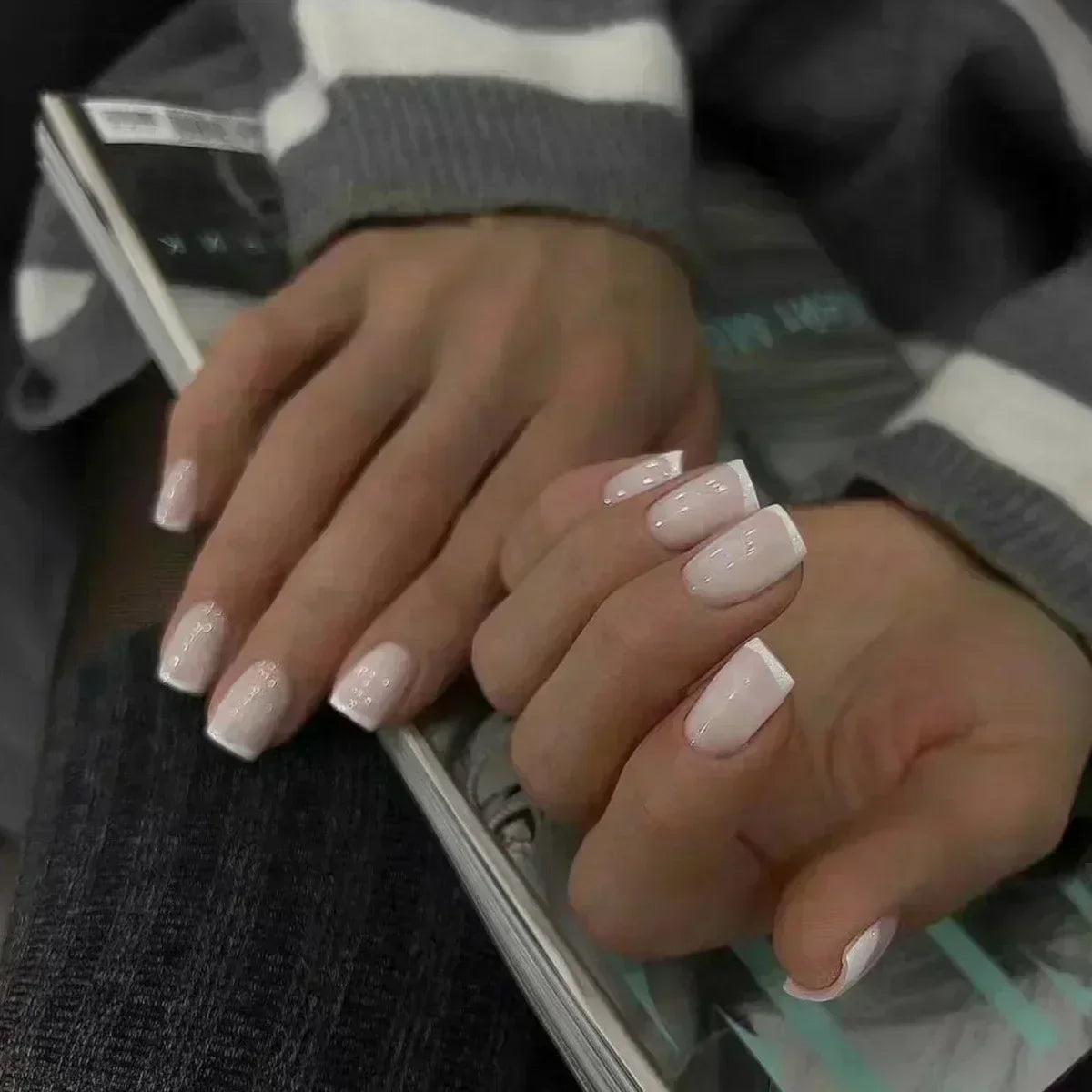 24pcs Short Almond Fake Nails