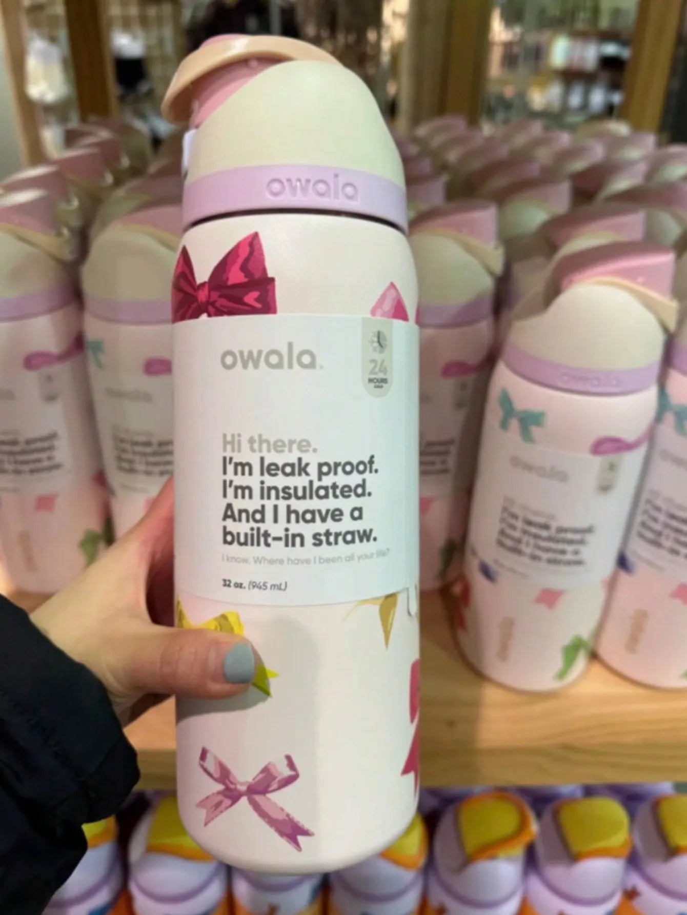 Owala FreeSip Insulated Water Bottle 24Oz/32Oz