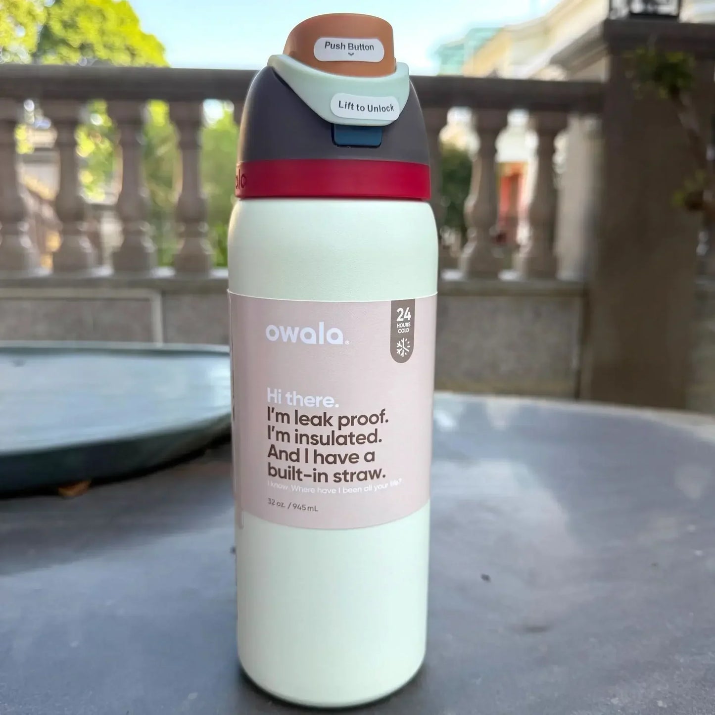 Owala FreeSip Insulated Water Bottle 24Oz/32Oz