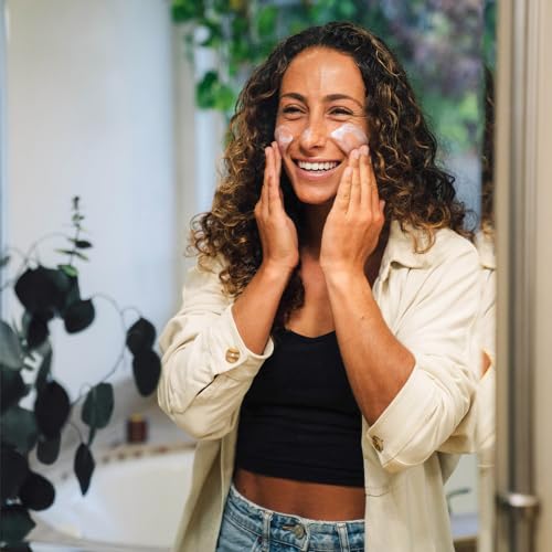 Badger Mineral Daily and Face Sunscreens Combo Travel Set, Organic Sunscreen Moisturizer with SPF 30, Hydrating Everyday Sunscreen Lotion, Vegan & Unscented 1.7 fl oz & 4 fl oz