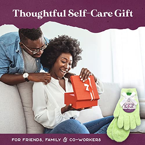 Aloe Socks and Gloves Set | Green Moisturizing Socks and Gloves Infused with Aloe and Vitamin E | Spa Socks and Gloves for Women