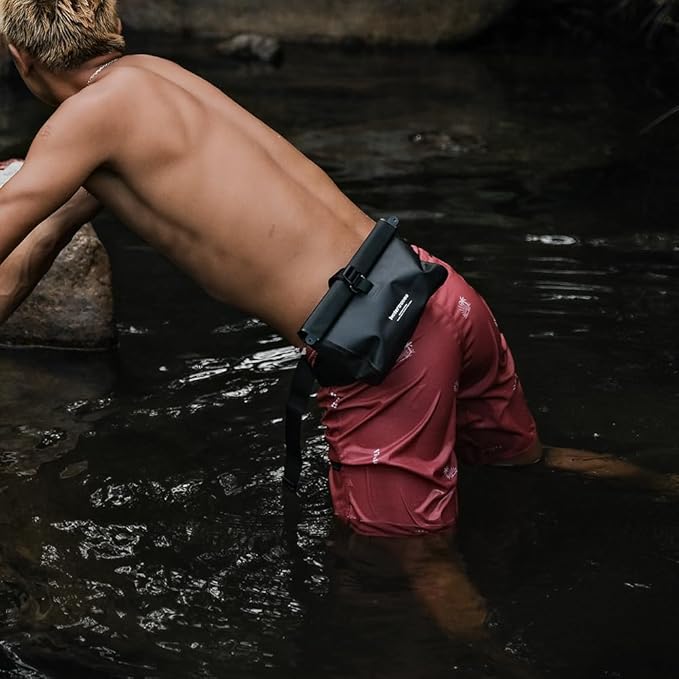 Waterproof Snorkeling Bag Waterproof Fanny Pack Waist Bag Canoe Kayaking Rafting Surfing Swimming Boating Paddle Board IPX8 (Black)