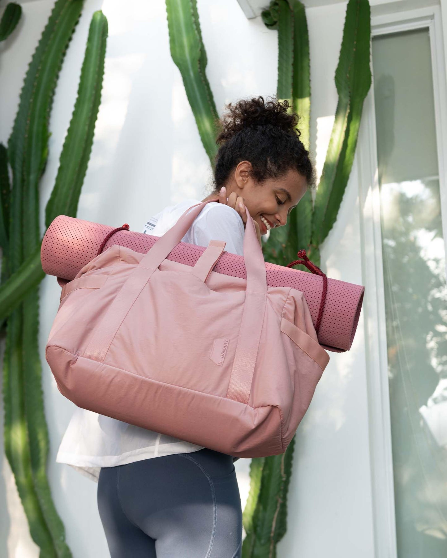 BAGSMART BAGSMART Gym Bag for Women, Carry on Weekender Overnight Bag, Travel Duffel Bags with Trolley Sleeve, Personal Item Travel Bag Tote Bag Workout Dance Bag, Dark Pink-34L