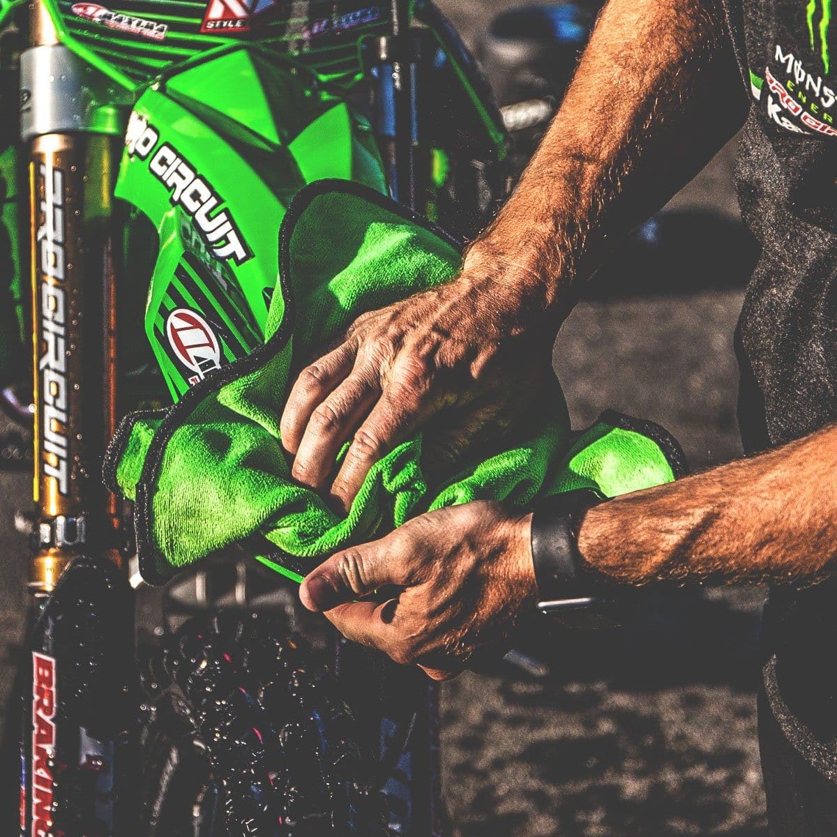 Slick Products Starter Bundles for Car, Truck, Motorcycle, UTV, Dirt Bike, Side by Side, ATV, Off-Road Truck, Jeep, Boat, Jet Ski, Watercraft, Mountain Bike and More (Off-Road Starter Bundle)
