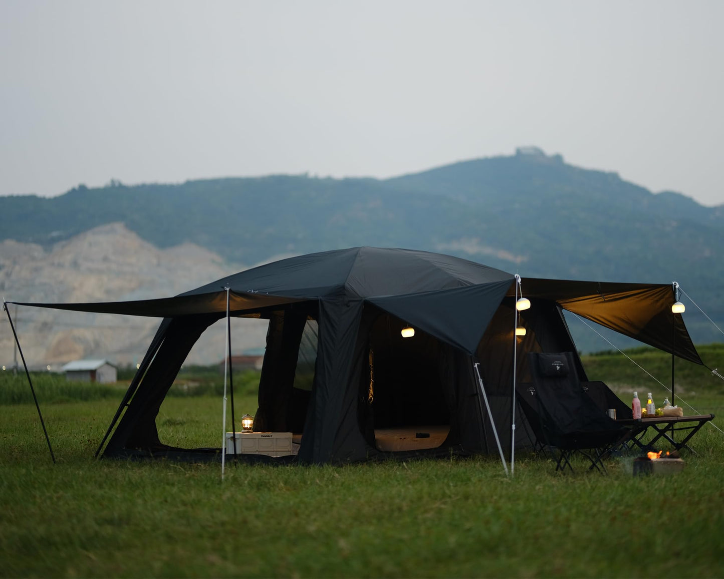 Vidalido 8-10 Person Camping Tent with 3 Door 2 Room Large Family Cabin Tents, Double Layer Waterproof Portable Glamping Tent, Big Tents for Outdoor Picnic Camping Hiking and Family Gathering