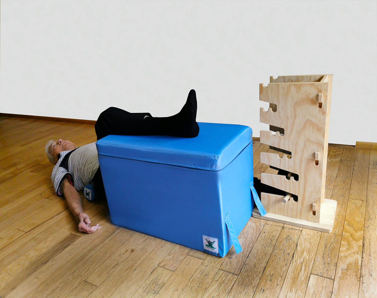 Pain Free At Sea Large Foam Block - Posture Therapy Equipment with Practical Straps & Water-Resistant Cover, Extra Strong Density, Alternative Chair, for Neck, Back, Hip, Knee & Ankle Pain, 18 Inches