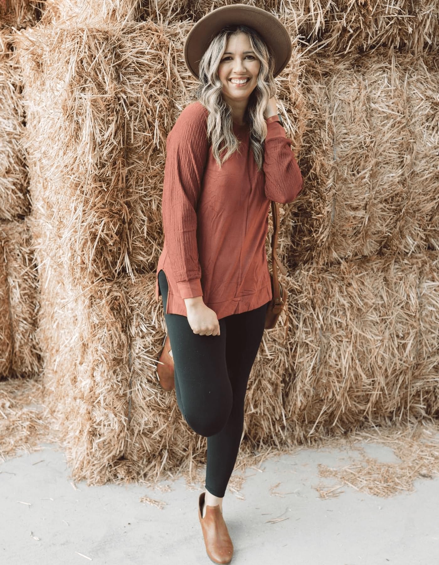 Aifer Womens Fall Fashion 2024 Long Sleeve Tops Trendy Crewneck Sweatshirt Winter Clothes Caramel