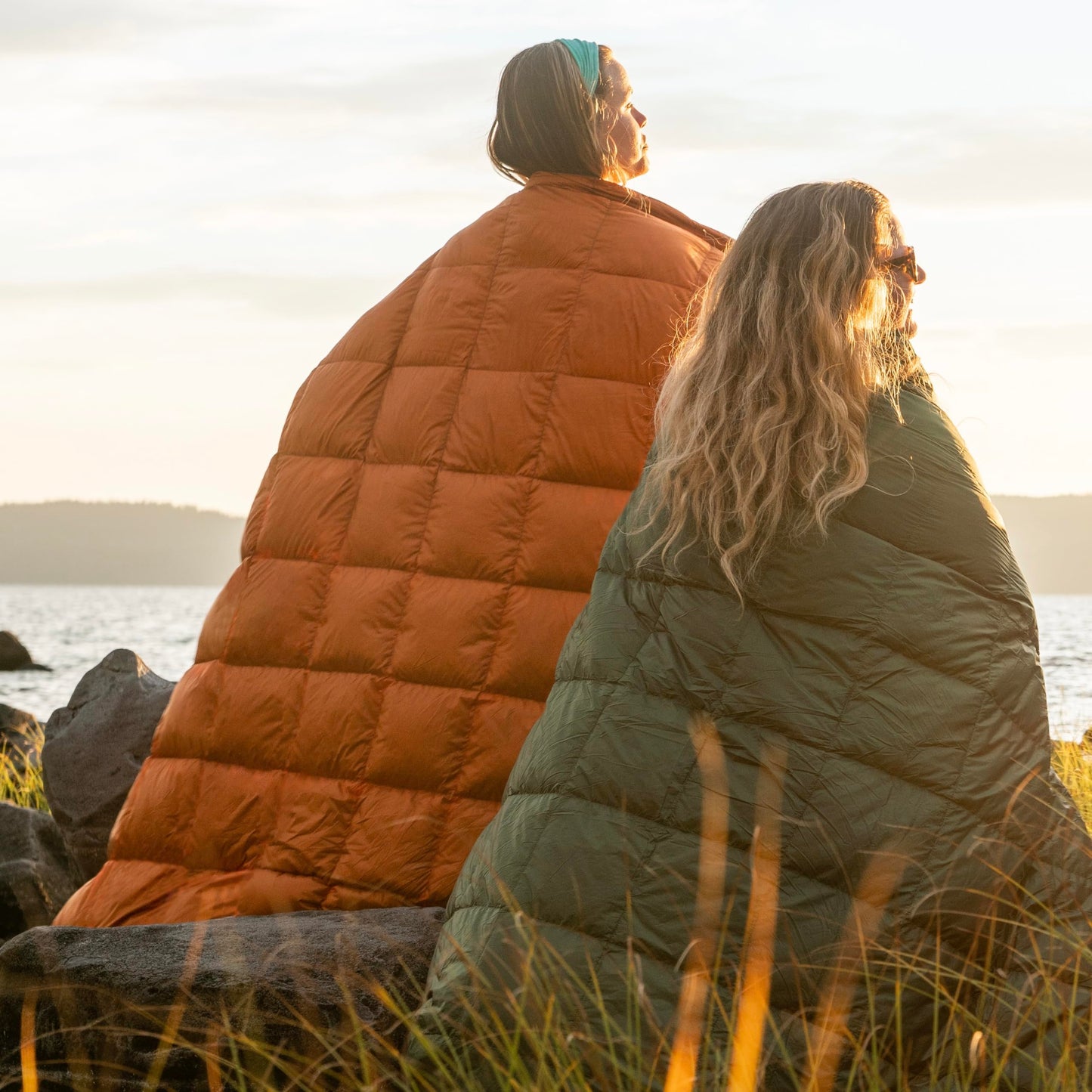 Horizon Hound Trek Down Camping Blanket - Outdoor Travel Quilt, Green | Insulated, Lightweight & Warm Gear for Sleep, Camping, Stadium, Hiking & Festivals | Water Resistant, Packable & Compact