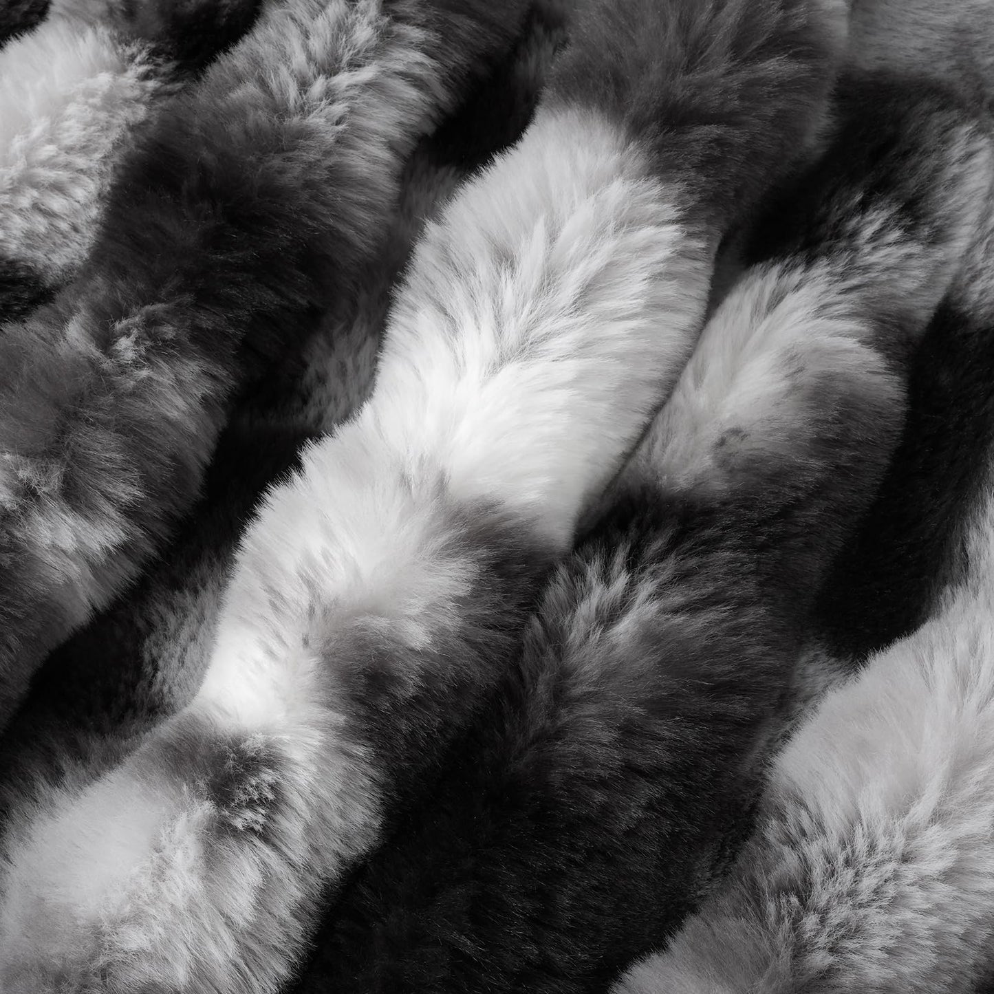 Amélie Home Faux Fur Throw Blanket for Couch, Fuzzy Soft Plush Thick Bubble Blanket for Sofa Bedroom Living Room, 50"x60" Inches, Tie-dye Black