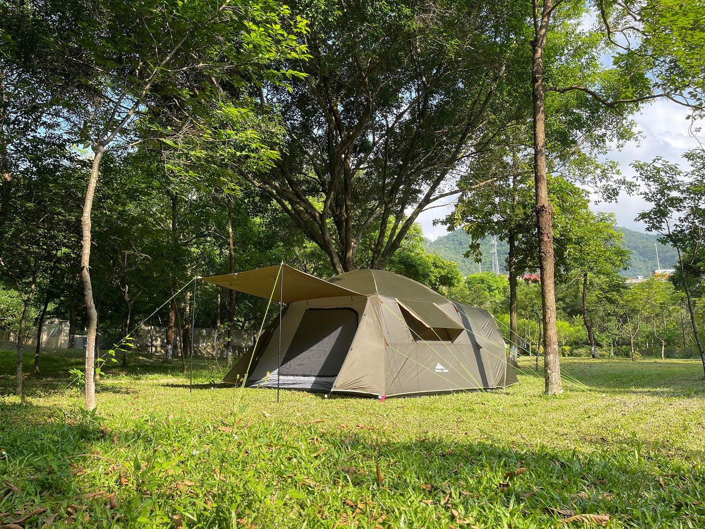 Three Bears Outdoor 6 Person Camping Tent - Waterproof Windproof Double Layer Design - Family and Car Camping - with Carry Bag and Storage Pouch - 76 Inches High (Dark Green)
