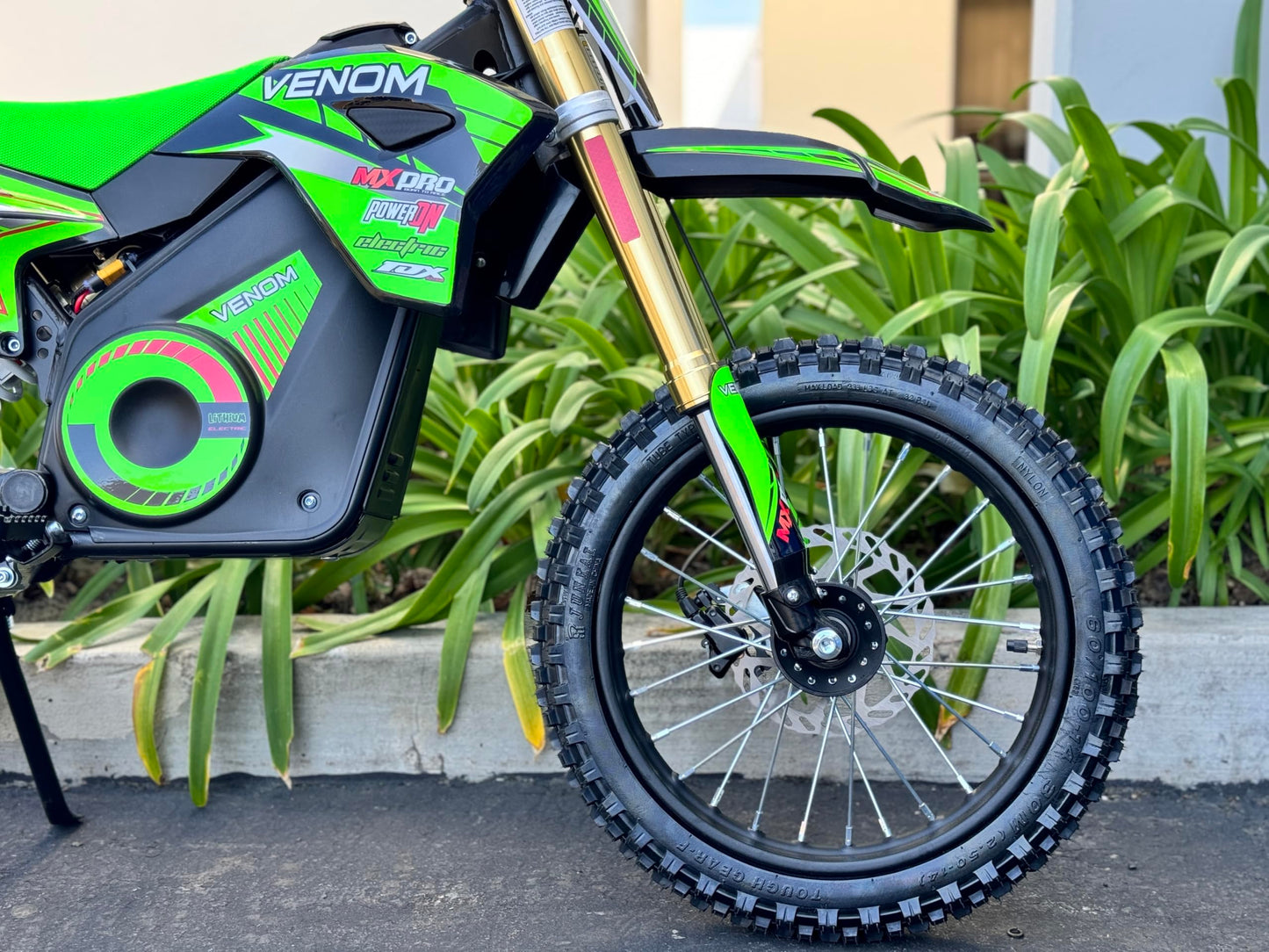 Venom 1600W Pro Electric Dirt Bike 48V Lithium Battery | Advanced Speed Governor | Hydraulic Disk Brakes | MID-Size, Green