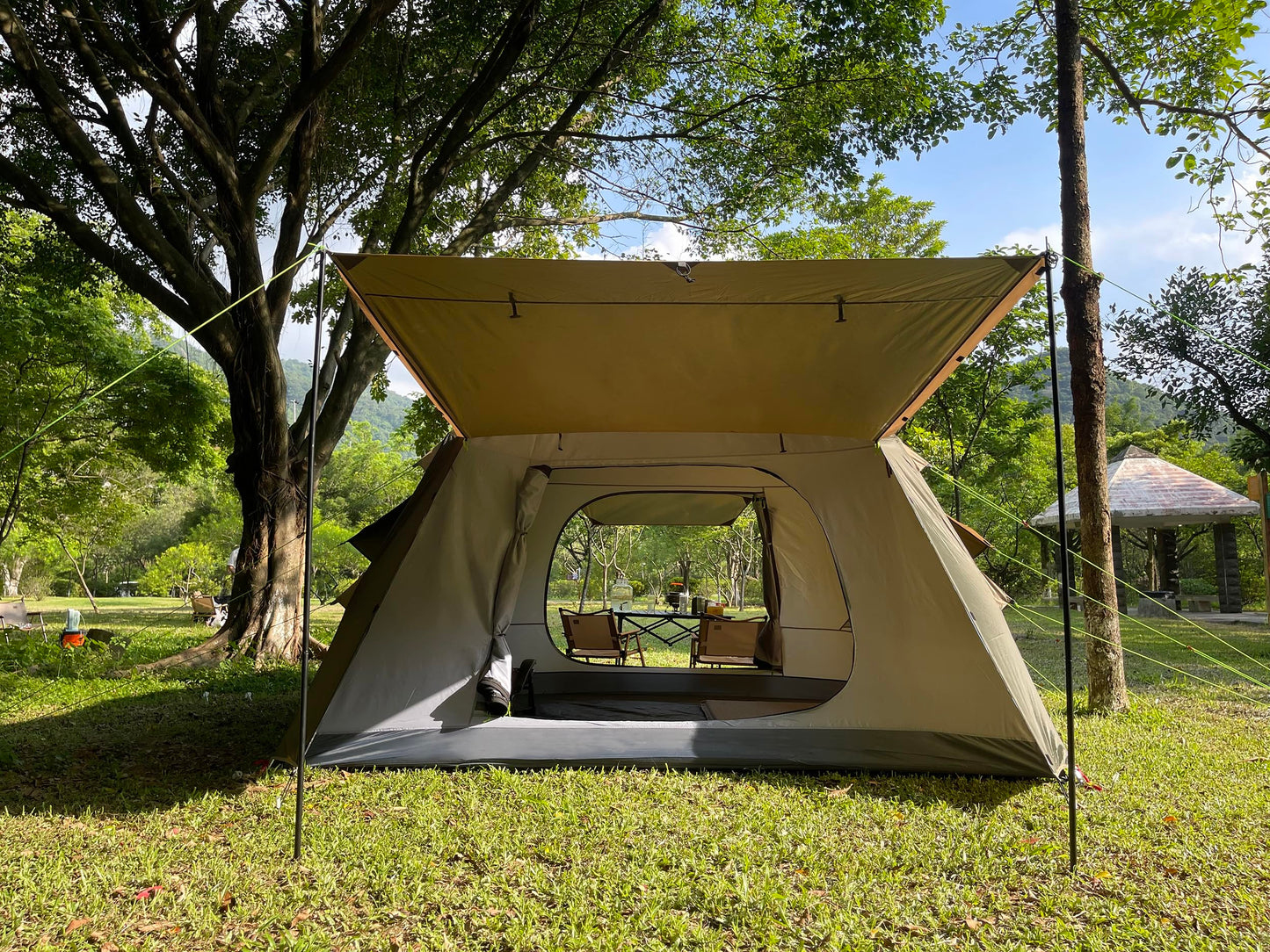 Three Bears Outdoor 6 Person Camping Tent - Waterproof Windproof Double Layer Design - Family and Car Camping - with Carry Bag and Storage Pouch - 76 Inches High (Dark Green)