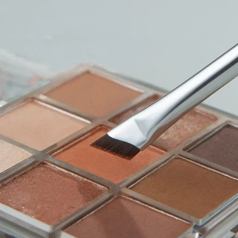 Ultra-Thin Angled Makeup Brush